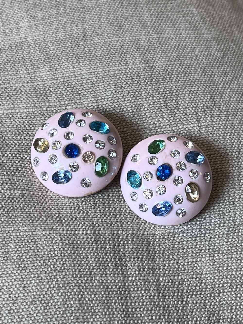 Vintage pink rhinestone clip on earrings